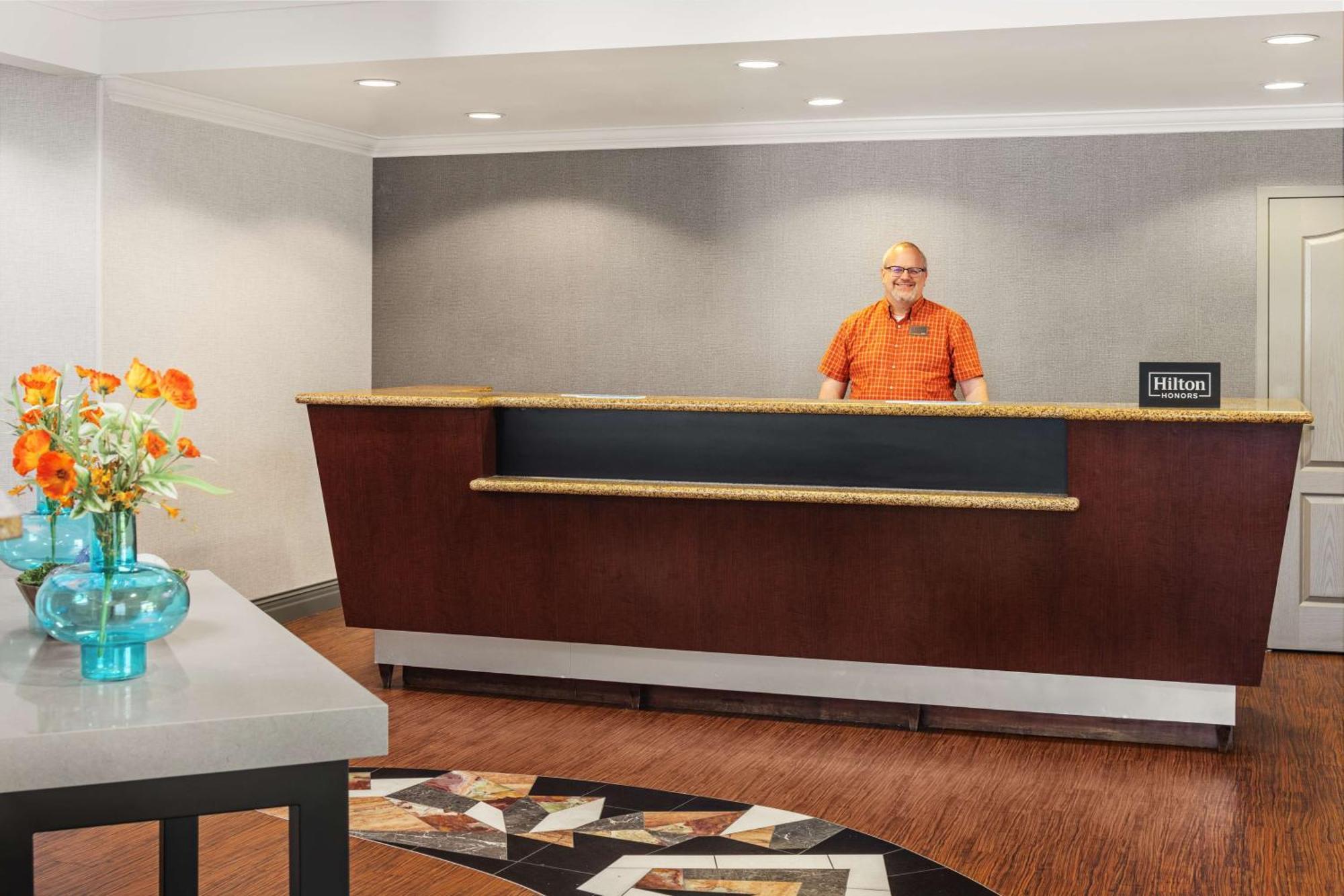 Hampton Inn Fairmont Eksteriør bilde